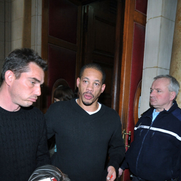 JoeyStarr quitte la 10e chambre correctionnelle du Tribunal de Grande Instance de Paris, le 13 fevrier 2009. Il était soupconné de coups et blessures sur son ex-compagne Leïla Sy (née Leïla Dixmier).
