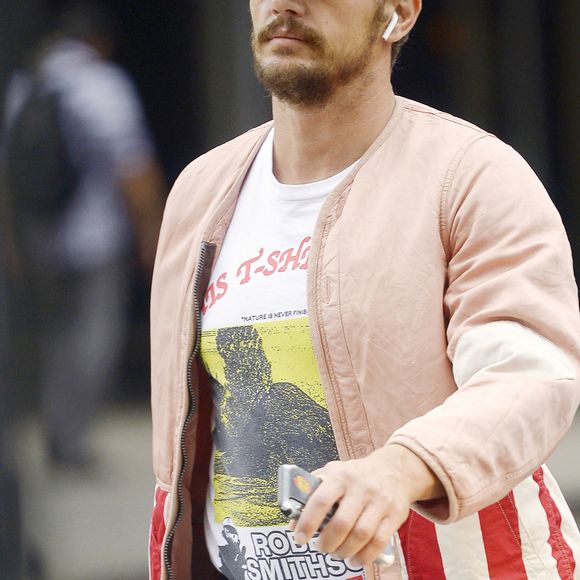 James Franco est aperçu à New York, le 7 octobre 2019. Il est poursuivi en justice par d'anciens élèves pour avoir prétendument fait preuve d'un "comportement inapproprié" alors qu'il supervisait une école d'art dramatique.