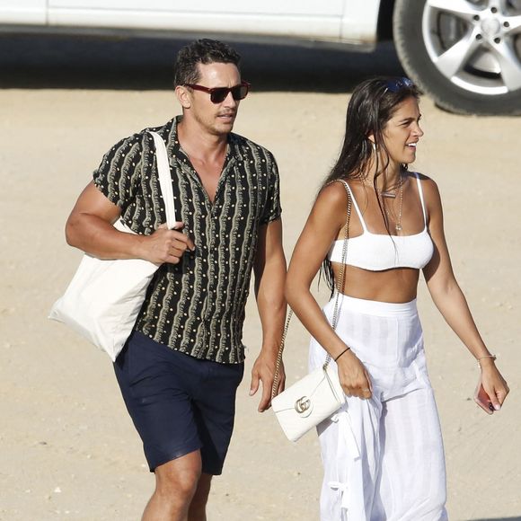 L'acteur James Franco et sa compagne Isabel Pakzad passent l'après-midi à la plage à Mykonos le 5 septembre 2018.