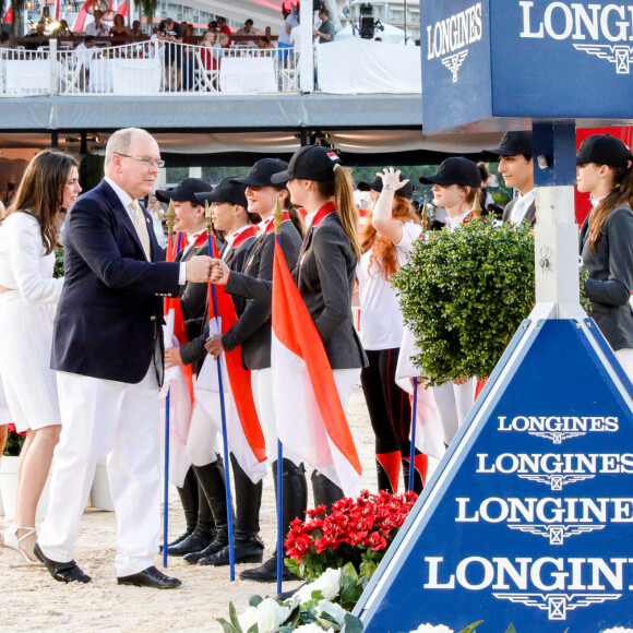 Le prince Albert II de Monaco et Charlotte Casiraghi, accompagnés par Diane Fissore, la présidente de la fédération équestre monégasque et organisatrice du Jumping, ont remis les prix du Trophée Casino de Monte-Carlo puis ont assisté à la présentation des jeunes cavaliers, Children et Junior, qui vont participer sous les couleurs monégasques aux prochains championnat d'Europe qui se déroulera au Portugal, à Monaco, le 2 juillet 2021. © Claudia Albuquerque/Bestimage