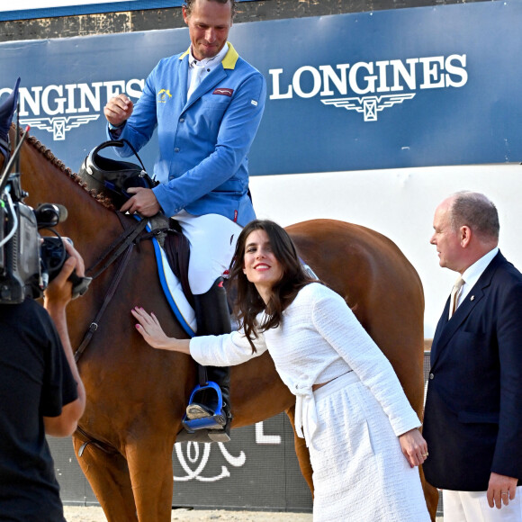 Le prince Albert II de Monaco et Charlotte Casiraghi, accompagnés par Diane Fissore, la présidente de la fédération équestre monégasque et organisatrice du Jumping, ont remis les prix du Trophée Casino de Monte-Carlo puis ont assisté à la présentation des jeunes cavaliers, Children et Junior, qui vont participer sous les couleurs monégasques aux prochains championnat d'Europe qui se déroulera au Portugal, à Monaco, le 2 juillet 2021. © Bruno Bebert/Bestimage