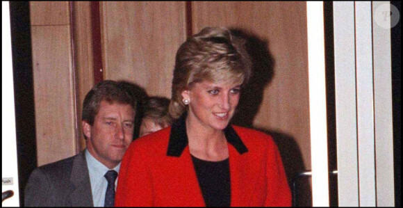Lady Diana à l'aéroport d'Heathrow à Londres.