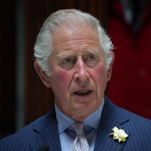 Le prince Charles, prince de Galles, en visite le siège du marché de l'assureur britannique Lloyd's à Londres. 