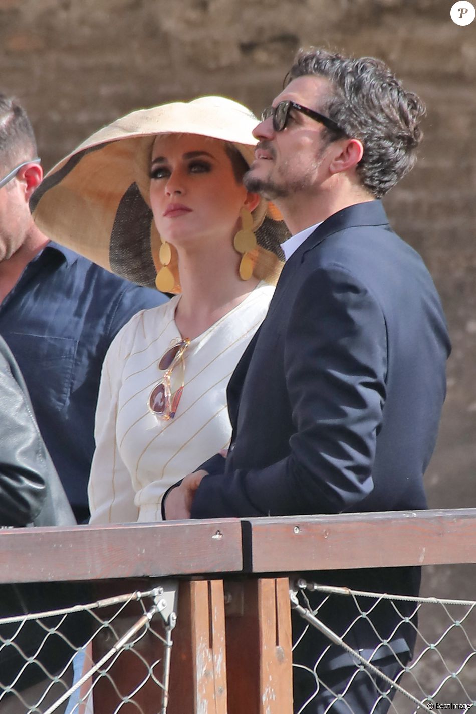 Exclusif - Orlondo Bloom et Katy Perry visitent le Colisée à Rome le 28 avril 2018.