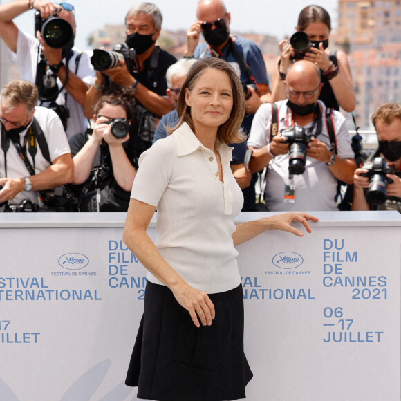 Jodie Foster (Palme d'Or d'Honneur du 74ème festival du film de Cannes) - Photocall avec Jodie Foster, Palme d'Or d'Honneur lors du 74ème Festival International du film de Cannes, France, le 6 juillet 2021. © Jacovides / Moreau / Bestimage