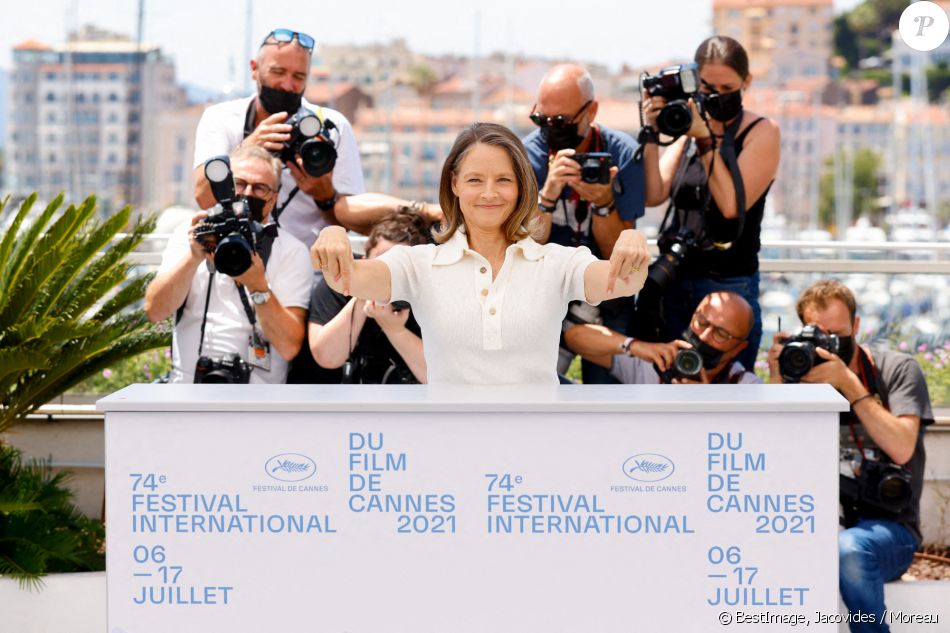 Jodie Foster (Palme d'Or d'Honneur du 74ème festival du film de Cannes) - Photocall avec Jodie Foster, Palme d'Or d'Honneur lors du 74ème Festival International du film de Cannes, France, le 6 juillet 2021. © Jacovides / Moreau / Bestimage