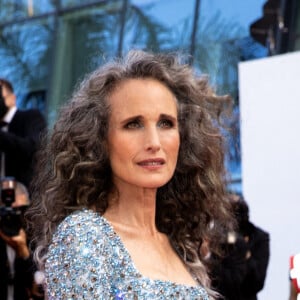 Andie MacDowell - Montée des marches du film " Annette " lors de la cérémonie d'ouverture du 74ème Festival International du Film de Cannes. Le 6 juillet 2021 © Borde-Jacovides-Moreau / Bestimage 