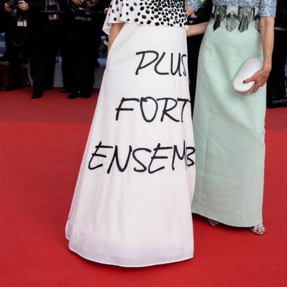 Iris Berben et Andie MacDowell - Montée des marches du film " Annette " lors de la cérémonie d'ouverture du 74ème Festival International du Film de Cannes. Le 6 juillet 2021 © Borde-Jacovides-Moreau / Bestimage 