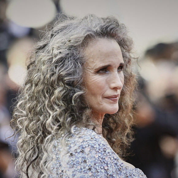 Andie MacDowell - Montée des marches du film " Annette " lors de la cérémonie d'ouverture du 74ème Festival International du Film de Cannes. © Borde-Jacovides-Moreau / Bestimage 