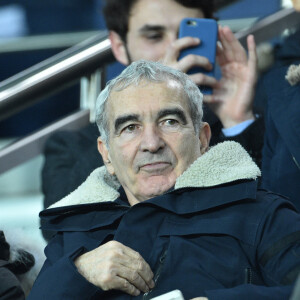 Estelle Denis et son compagnon Raymond Domenech dans les tribunes lors du match de quart de finale de la Coupe de Ligue opposant le Paris Saint-Germain à l'AS Saint-Etienne au Parc des Princes à Paris, France, le 8 janvier 2020. le PSG a gagné 6-1. © Giancarlo Gorassini/Bestimage 