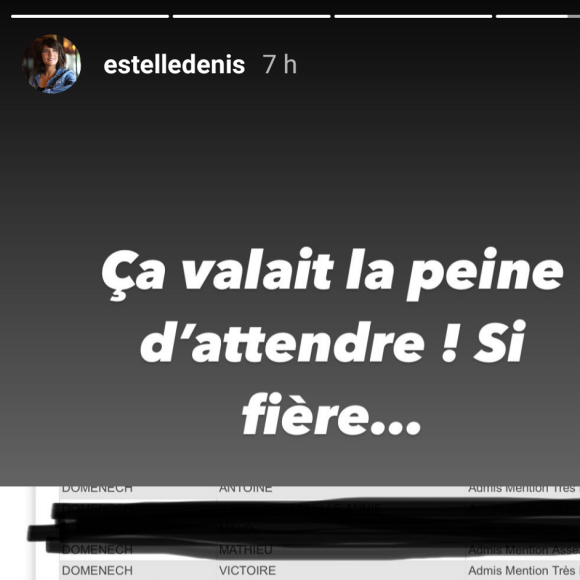 Estelle Denis découvre les résultats du bac de sa fille Victoire, le 6 juillet 2021