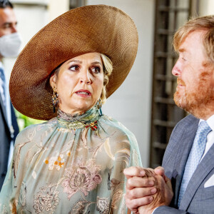 Le roi Willem-Alexander et la reine Maxima des Pays-Bas font une déclaration suite à la blessure par balles du journaliste néerlandais Peter R. de Vries lors de leur visite d'Etat de trois jours en Allemagne, le 7 juillet 2021.