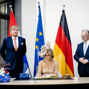 Le roi Willem-Alexander et la reine Maxima des Pays-Bas visitent le Conseil fédéral à Berlin dans le cadre de leur visite d'état en Allemagne, le 6 juillet 2021.