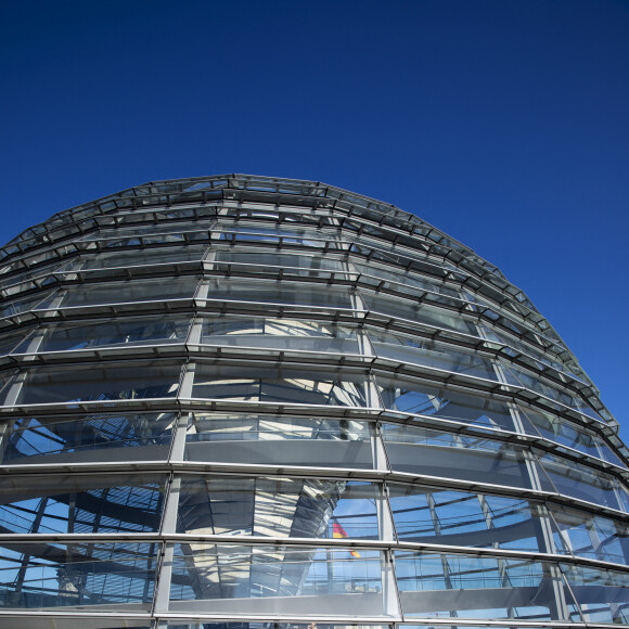 Le roi Willem-Alexander et la reine Maxima des Pays-Bas visitent le Bundestag dans le cadre de leur visite d'état de trois jours en Allemagne, le 6 juillet 2021.