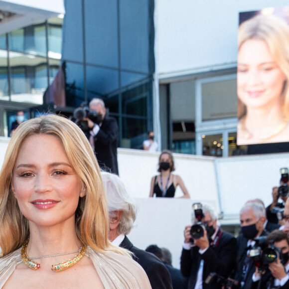 Virginie Efira assiste à la montée des marches du film "Benedetta" au 74e Festival de Cannes, au Palais des Festivals. Cannes, le 9 juillet 2021. © Borde-Jacovides-Moreau / Bestimage