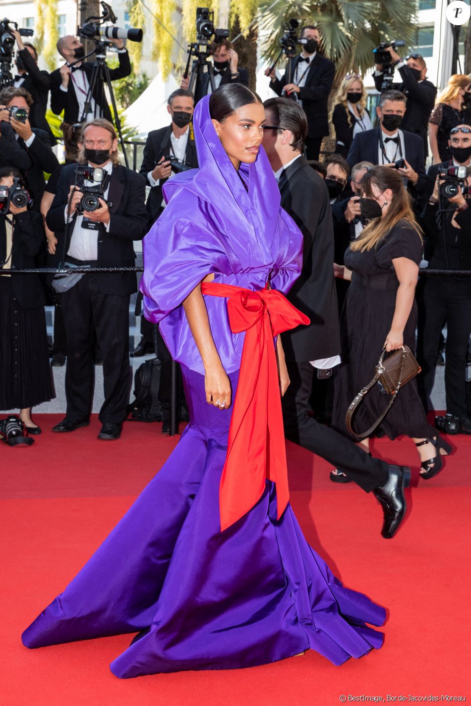 Tina Kunakey - Montée des marches du film "Benedetta" lors du 74ème Festival International du Film de Cannes. Le 9 juillet 2021 © Borde-Jacovides-Moreau / Bestimage