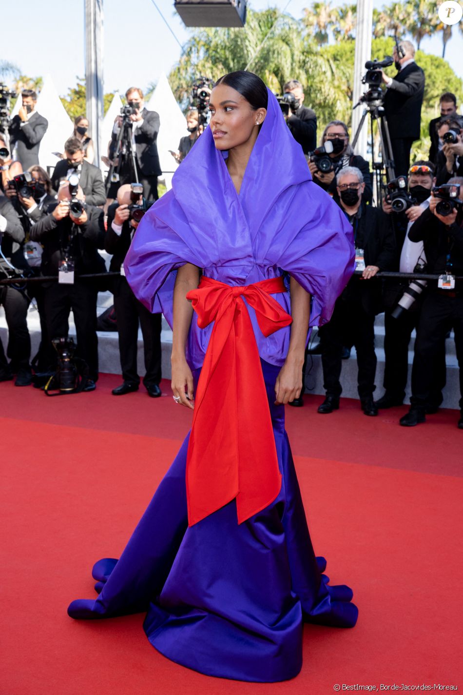 Tina Kunakey - Montée des marches du film "Benedetta" lors du 74ème Festival International du Film de Cannes. Le 9 juillet 2021 © Borde-Jacovides-Moreau / Bestimage
