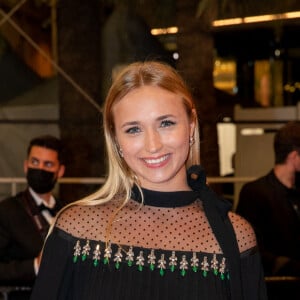 Chloé Jouannet - Montée des marches du film " Suprêmes" lors du 74ème Festival International du Film de Cannes. Le 10 juillet 2021 © Borde-Jacovides-Moreau / Bestimage 