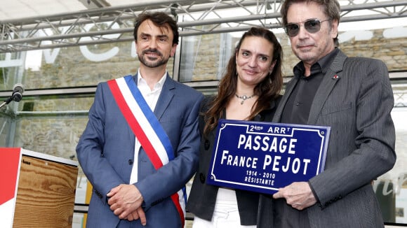 Jean-Michel Jarre : Sa fille Emilie à ses côtés pour une émouvante cérémonie