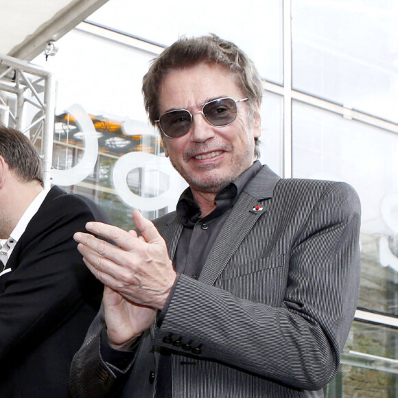 Le maire de Lyon, Grégory Doucet , le président de la métropole de Lyon, Bruno Bernard et Jean-Michel Jarre ( fils de France Pejot) - La résistante France Pejot décédée en 2010 à l'âge de 95 ans à une rue plus précisément la voûte ouest sous la gare de Perrache à Lyon, France, le 12 juillet 2021. © Pascal Fayolle/Bestimage