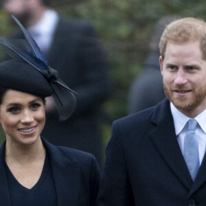 Le prince Harry, duc de Sussex et sa femme Meghan Markle, la duchesse de Sussex enceinte se rendent à la messe de Noël à l'église Sainte-Marie-Madeleine à Sandringham, le 25 décembre 2018.