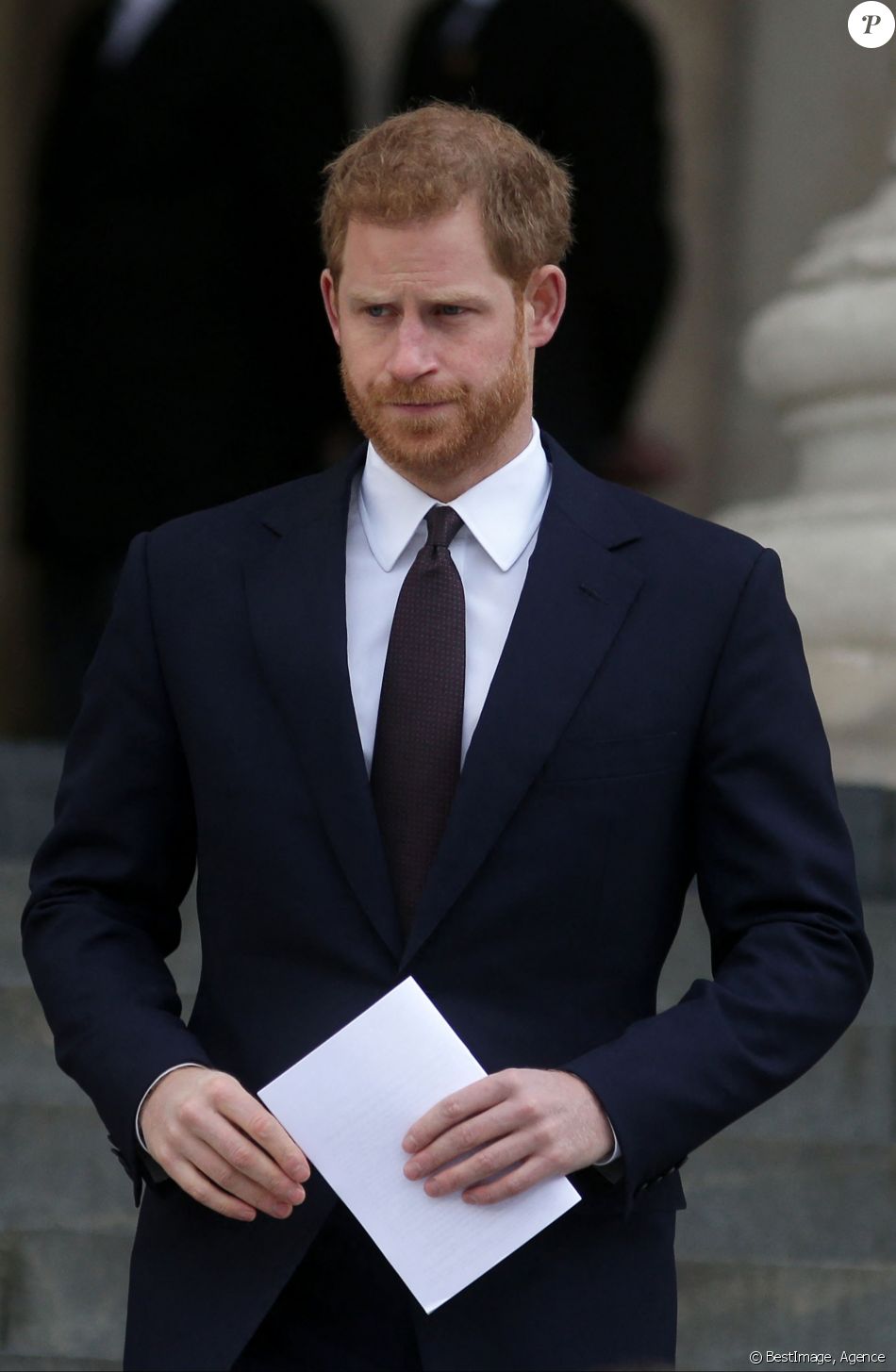 La famille royale d'Angleterre à la sortie de la messe commémorative en l'honneur des victimes de l'incendie de la Tour Grenfell à Londres.