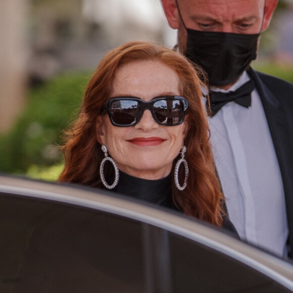 Isabelle Huppert lors du 74e Festival International du Film de Cannes, le 7 juillet 2021.