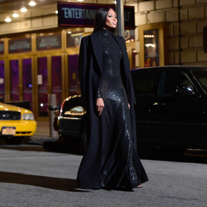 Naomi Campbell lors du défilé de mode "Michael Kors" dans une rue de Times Square à New York City, le 8 avril 2021.