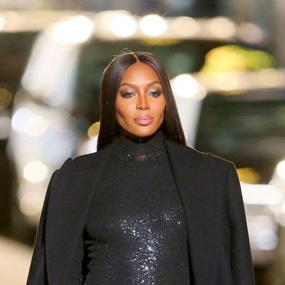 Naomi Campbell - Défilé de mode "Michael Kors" dans une rue de Times Square à New York. Le 8 avril 2021.