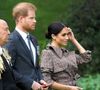 Le prince Harry, duc de Sussex, et Meghan Markle, duchesse de Sussex (enceinte de son fils Archie) assistent à une cérémonie de bienvenue traditionnelle sur les pelouses de la Government House à Wellington, en Nouvelle-Zélande.