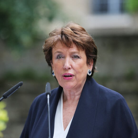 Exclusif - Roselyne Bachelot, ministre de la Culture - Conférence de presse "Culture et Jeux Olympiques et Paralympiques" et présentation du premier projet artistique de l'Olympiade culturelle de M. Satrapi au Mobilier national à Paris, le 7 juillet 2021. © Agence / Panoramic / Bestimage