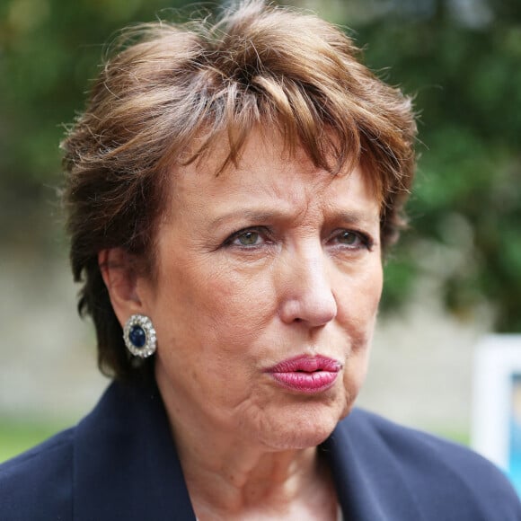 Exclusif - Roselyne Bachelot, ministre de la Culture - Conférence de presse "Culture et Jeux Olympiques et Paralympiques" et présentation du premier projet artistique de l'Olympiade culturelle de M. Satrapi au Mobilier national à Paris. © Agence / Panoramic / Bestimage