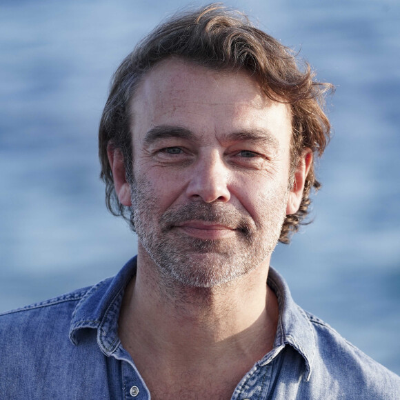 Patrick Puydebat durant le photocall sur le ponton du Majectic pour la série "Les Mystères de l'Amour" dans le cadre de Canneseries saison 3 au Palais des Festivals à Cannes, le 10 octobre 2020. © Norbert Scanella / Panoramic / Bestimage