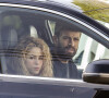 Exclusif - La chanteuse Shakira et son mari le footballeur Gerard Piqué quittent leur domicile à Barcelone.