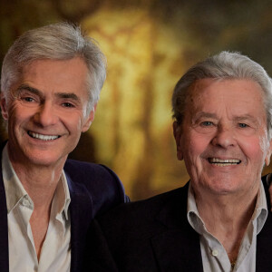 Exclusif - Alain Delon et Cyril Viguier - Premier tournage avec Alain Delon à Douchy-Montcorbo, France, le 10 avril 2021. © Cyril Moreau/Bestimage 