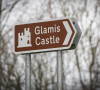 L'entrée du château de Glamis, où réside Simon Bowes Lyon, comte de Strathmore, le cousin de la reine Elizabeth II, en Ecosse.