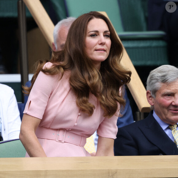 Catherine (Kate) Middleton, duchesse de Cambridge, dans les tribunes pour la finale Messieurs du tournoi de tennis de Wimbledon au All England Lawn Tennis and Croquet Club à Londres, Royaume Uni, le 11 juillet 2021. 