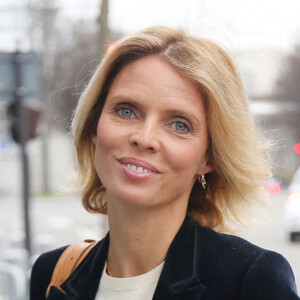 Sylvie Tellier quitte les studios de RMC à Paris le 11 janvier 2021. 