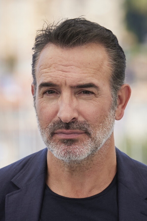 Jean Dujardin au photocall du film Oss 117 : Alerte Rouge En Afrique Noire lors du 74ème festival international du film de Cannes le 17 juillet 2021 © Borde / Jacovides / Moreau / Bestimage