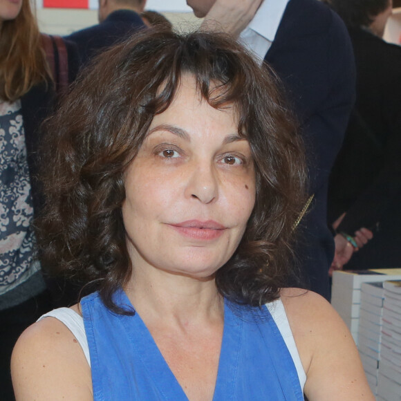 Isabelle Mergault lors de la 37ème édition du Salon du livre au parc des expositions, à la porte de Versailles, à Paris, France, le 26 mars 2017. © CVS/Bestimage 