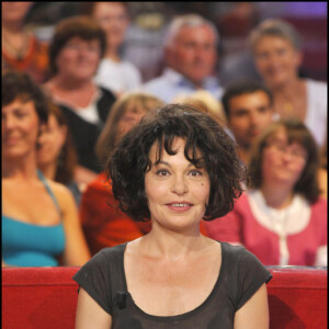 Isabelle Mergault dans "Vivement Dimanche".