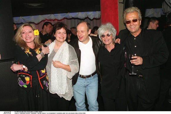 Véronique Sanson et Maurane en avril 2000 avec Michel Jonasz, Catherine Lara et Luc Plamondon à l'Etoile à Paris.