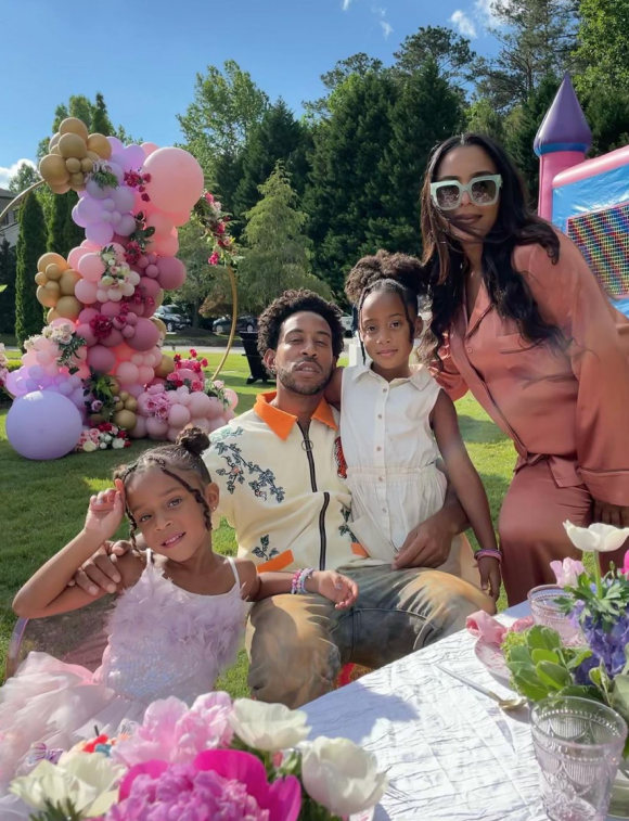 Ludacris, son épouse Eudoxie, leur fille Cadence (à gauche) et la fille de Ludacris, Cai. Mai 2021.