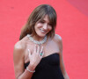 Carla Bruni-Sarkozy - Montée des marches du film " De son vivant " lors du 74ème Festival International du Film de Cannes. © Borde-Jacovides-Moreau / Bestimage 