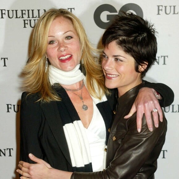 Christina Applegate et Selma Blair à Los Angeles, le 21 février 2002.