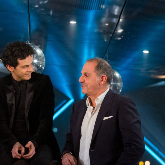 Nikos Aliagas, Michaël Gregorio et Marc Toesca - Tournage de l'émission "Toute la musique qu'on aime" sur le bateau Jean Bruel à Paris le 14 décembre 2015. © Cyril Moreau / Bestimage