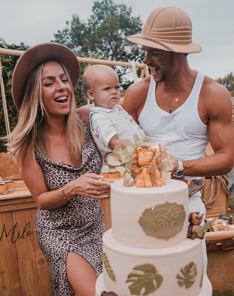 Hillary (Mamans & Célèbres) révèle que son fils Milo s'est blessé en vacances à Mykonos.