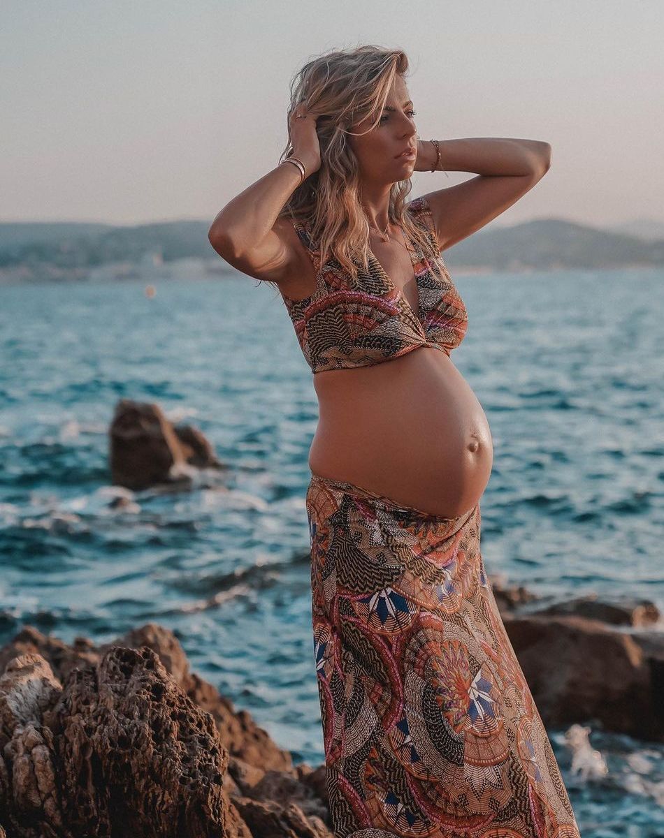 Hillary (Mamans & Célèbres) révèle que son fils Milo s'est blessé en vacances à Mykonos.