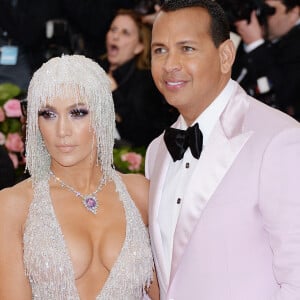 Jennifer Lopez et son ex-fiancé Alex Rodriguez - Arrivées des people à la 71ème édition du MET Gala (Met Ball, Costume Institute Benefit) sur le thème "Camp: Notes on Fashion" au Metropolitan Museum of Art à New York.