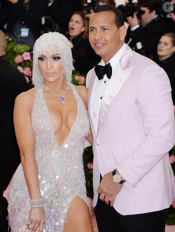 Jennifer Lopez et son ex-fiancé Alex Rodriguez - Arrivées des people à la 71ème édition du MET Gala (Met Ball, Costume Institute Benefit) sur le thème "Camp: Notes on Fashion" au Metropolitan Museum of Art à New York.